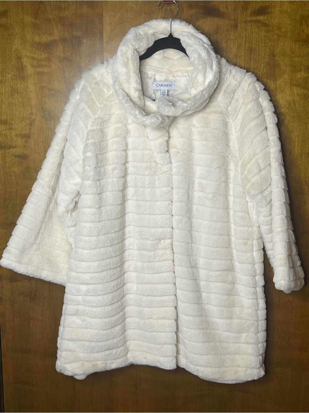 Carmen Marc Valvo Ivory Faux Fur Coat Jacket Large Soft Elegant